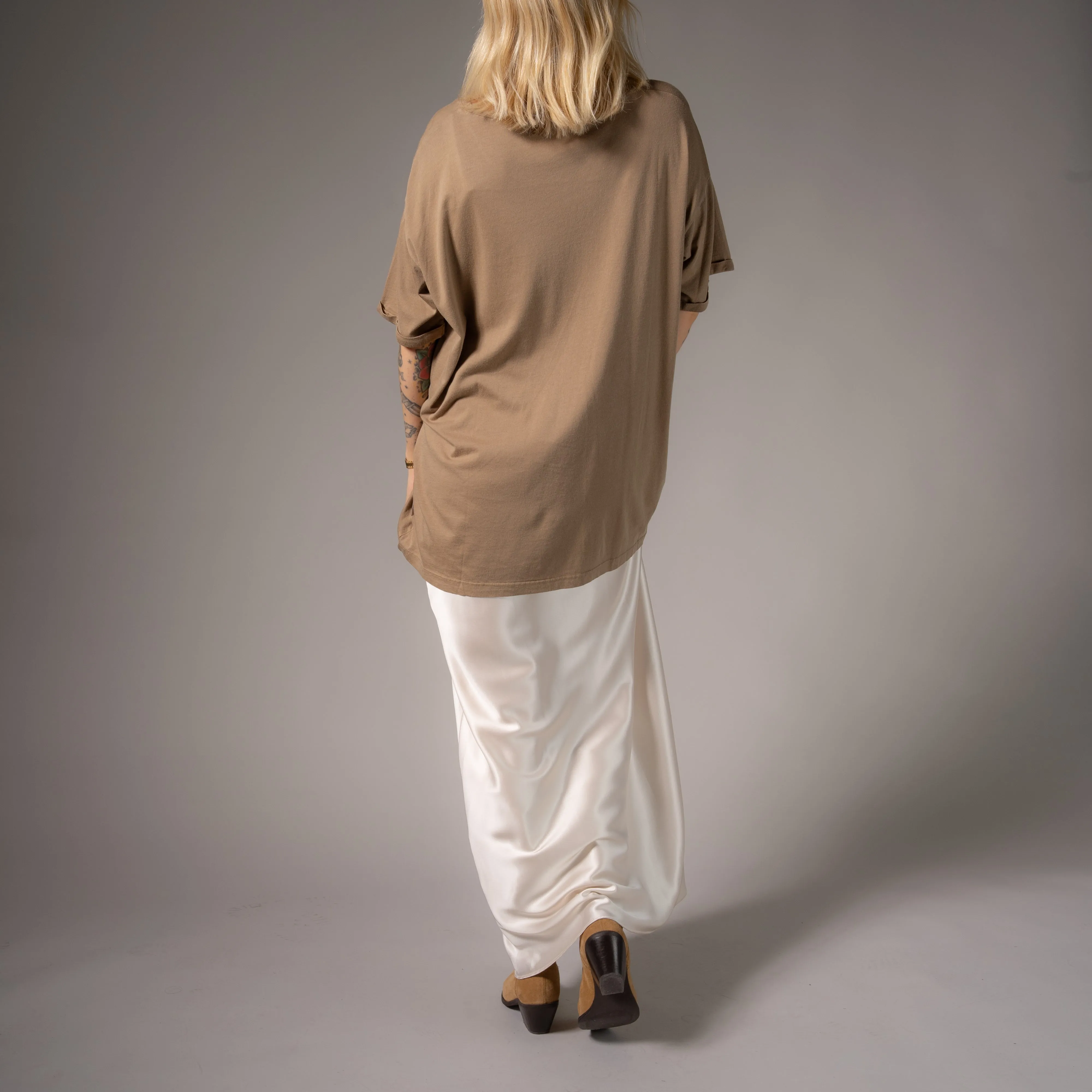 Essentials - Oversized Tee - Camel Gold
