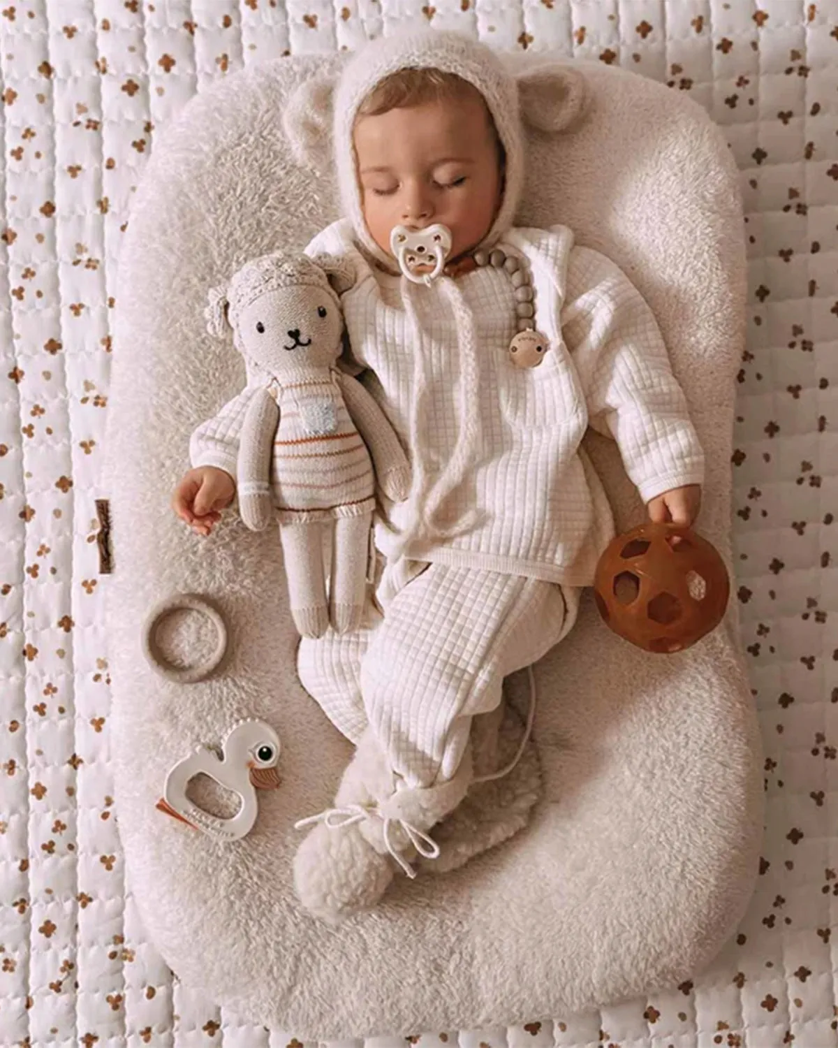 Milky White Pacifier <br> Hevea